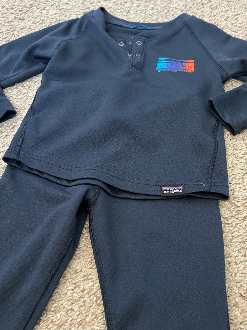 Patagonia Toddler Navy Baselayers Capilene Set w Rainbow Logo Size 12/18 Months